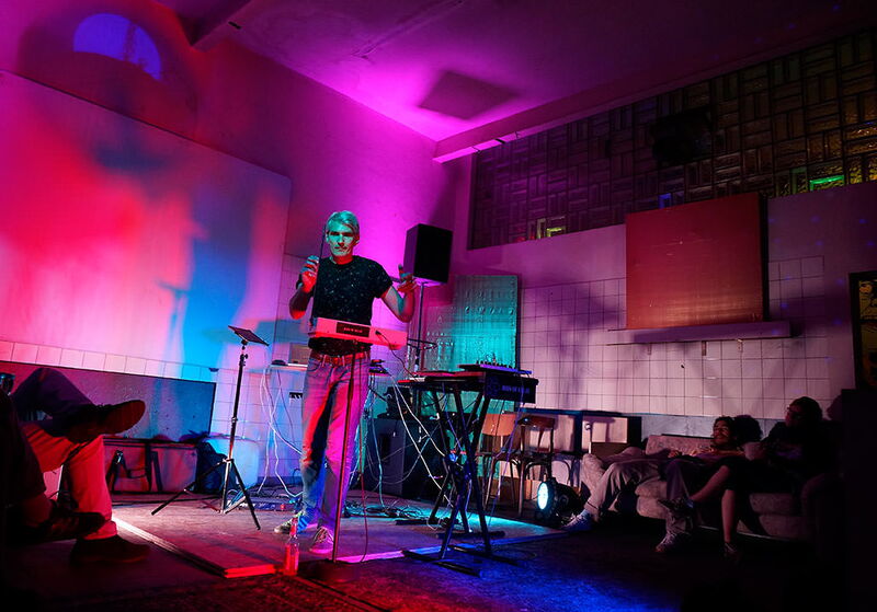 Days of Delay live at Frappant Gallery, Hamburg