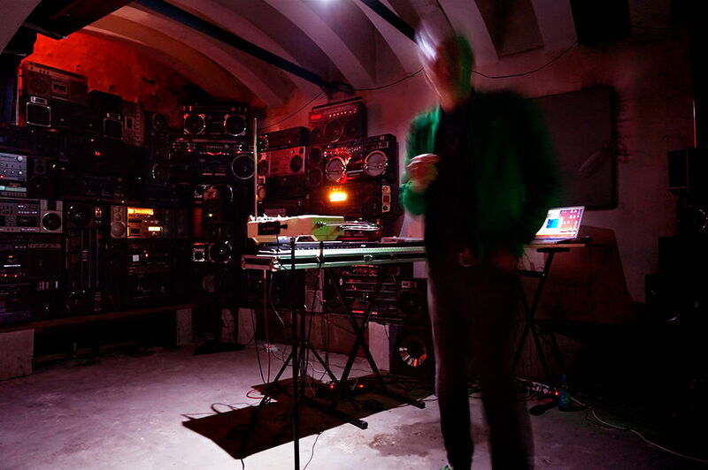 Days of Delay live at "Brüllwürfel" installation at Frappant in Hamburg