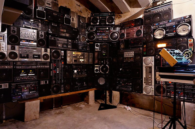 Ambient Performance for 73 Ghettoblasters - Days of Delay live at "Brüllwürfel" installation at Frappant in Hamburg