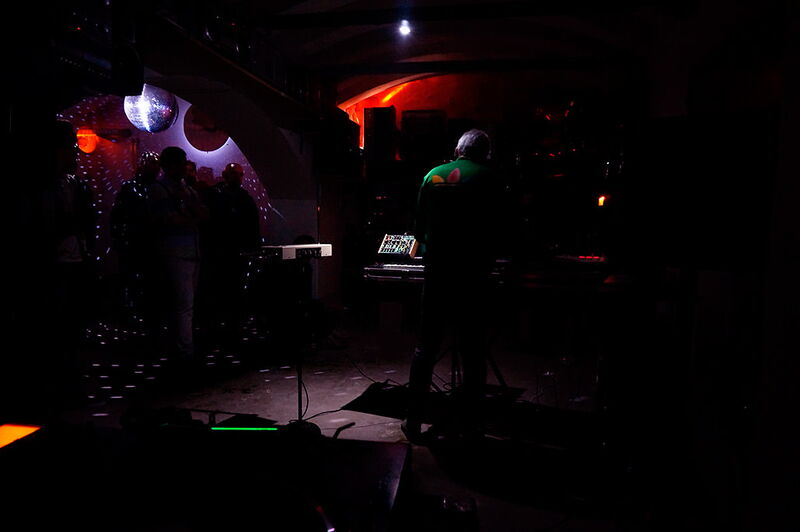 Days of Delay live at "Brüllwürfel" installation at Frappant in Hamburg